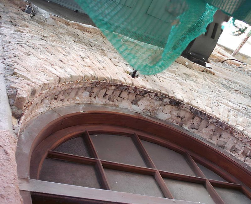 Ανακαίνιση όψης κτιρίου στην Αθήνα